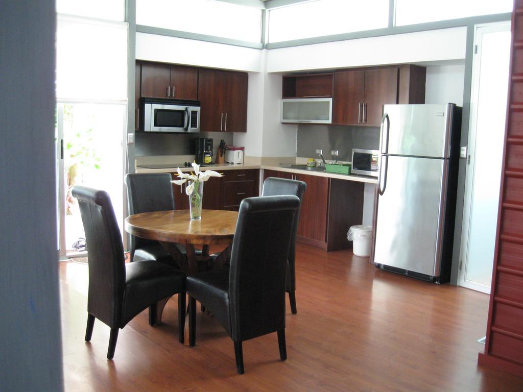 Hermosa Lofts Jaco Room photo