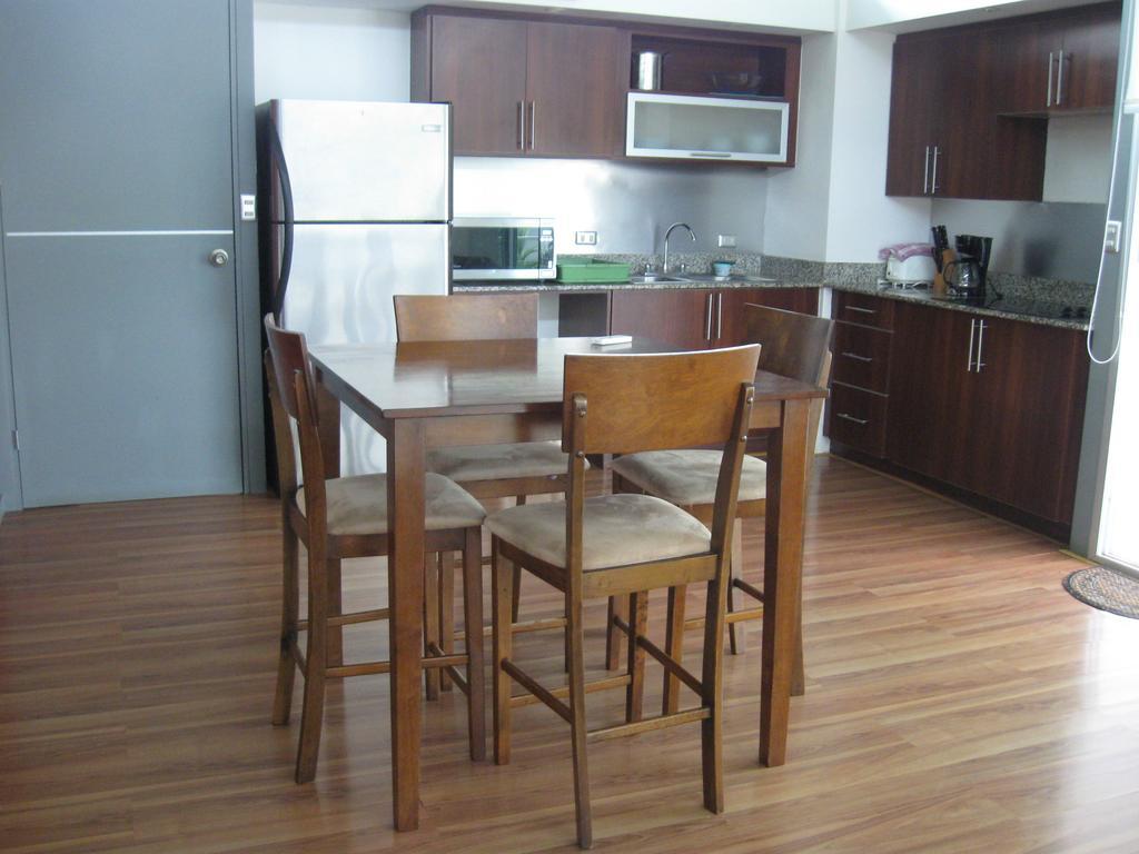 Hermosa Lofts Jaco Room photo