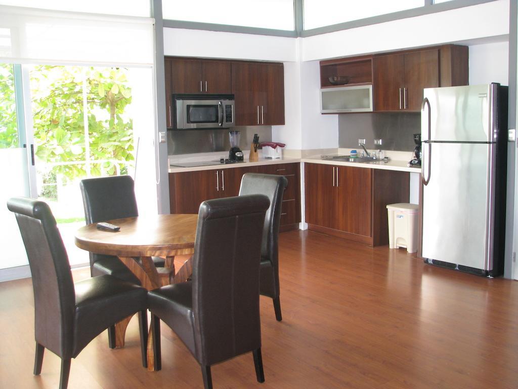 Hermosa Lofts Jaco Room photo